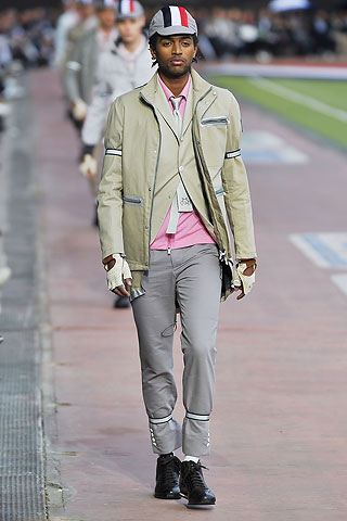 Moncler Gamme Bleu / - 2011